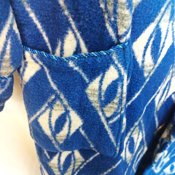 Vintage Edmond "Super" Blue & White Geometric Pattern Robe With Braided Accent & - Picture 3 of 6